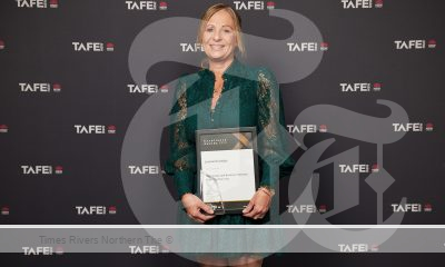 Joanne Eveleigh accepting a TAFE award.