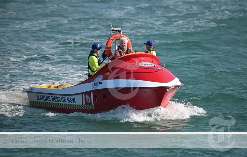 Ballina Jet Boat at sea with 3 men in the boat.