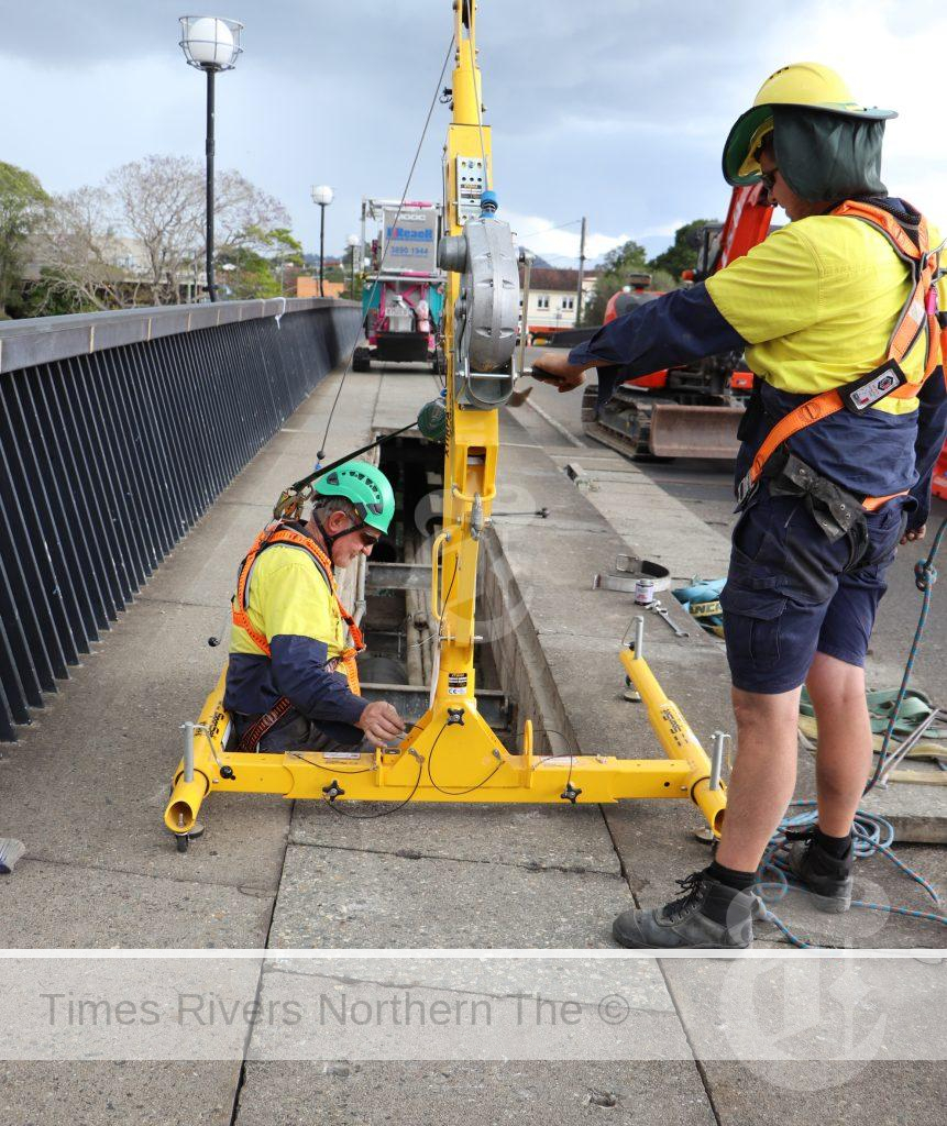 Council crews are working in restricted areas above and below Wollumbin Street Bridge to install new sewer main pipes to cater for Murwillumbah's future growth.
