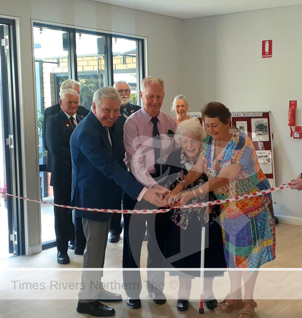 From left, NNSWLHD Board Chair Peter Carter, Tom FitzGerald OAM, MPS Resident Vera Gardner, Kyogle UHA President Margaret Mitchell - New relaxation and recreation space for aged care residents in Kyogle