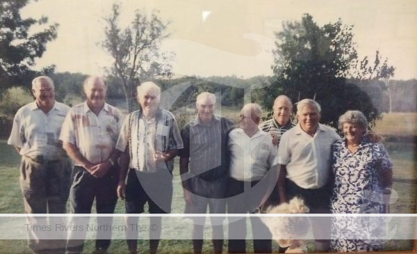 Fletcher Boys with Jean and Connie Armfield - Ewingar