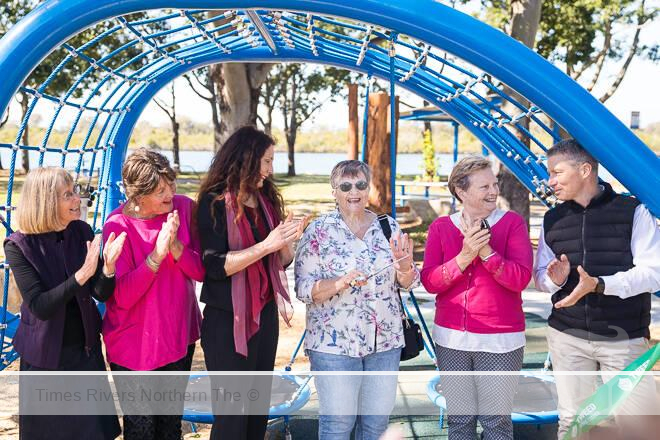 Tweed Shire Council officially opens Ray Pascoe Park, joined by Ray Pascoe’s daughters, Dianne Alcorn and Susan Hinds